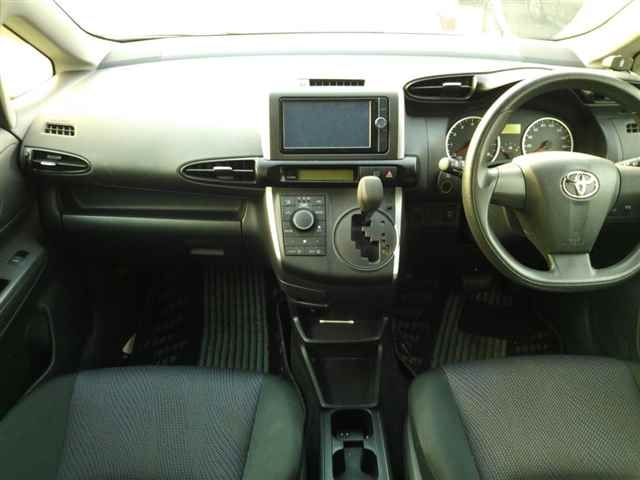 TOYOTA WISH 2014