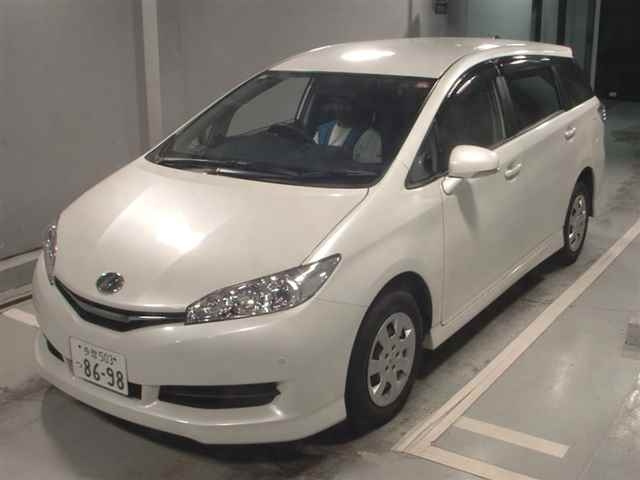 TOYOTA WISH 2014