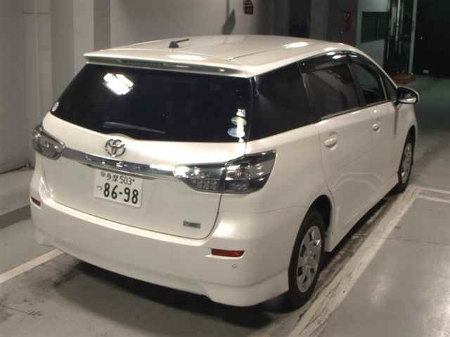 TOYOTA WISH 2014