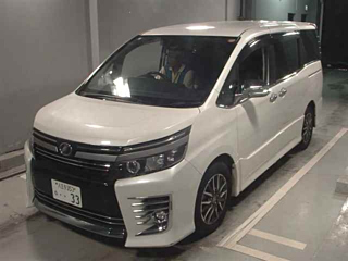 TOYOTA VOXY 2017