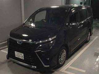 TOYOTA VOXY 2021
