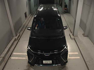 TOYOTA VOXY 2021