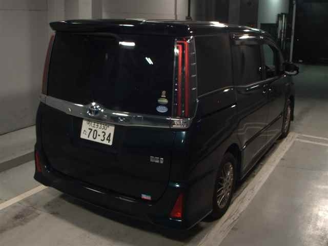 TOYOTA NOAH 2017