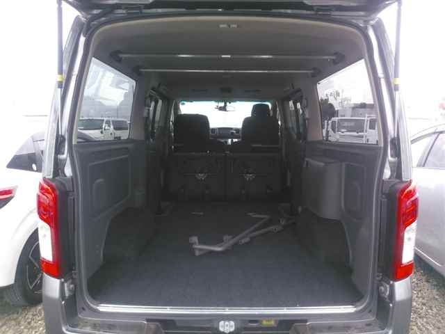 NISSAN CARAVAN VAN 2018