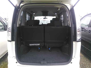 NISSAN SERENA 2013