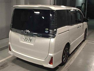 TOYOTA VOXY 2018