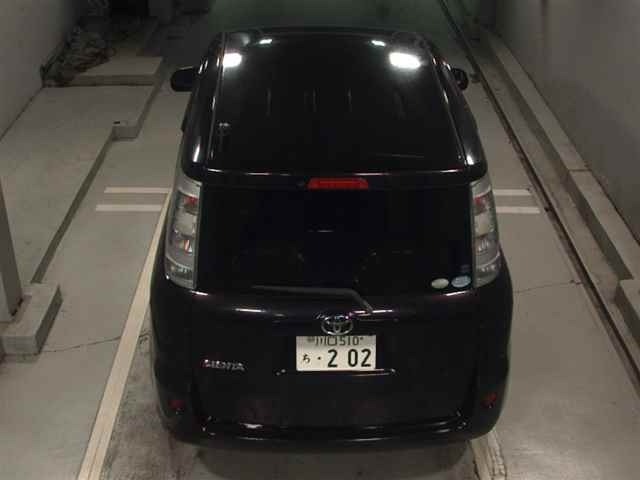 TOYOTA SIENTA 2011