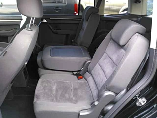 VOLKSWAGEN GOLF TOURAN 2011
