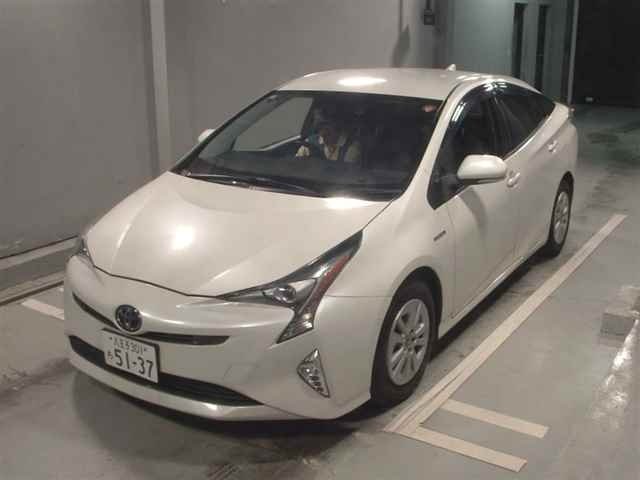 TOYOTA PRIUS 2018