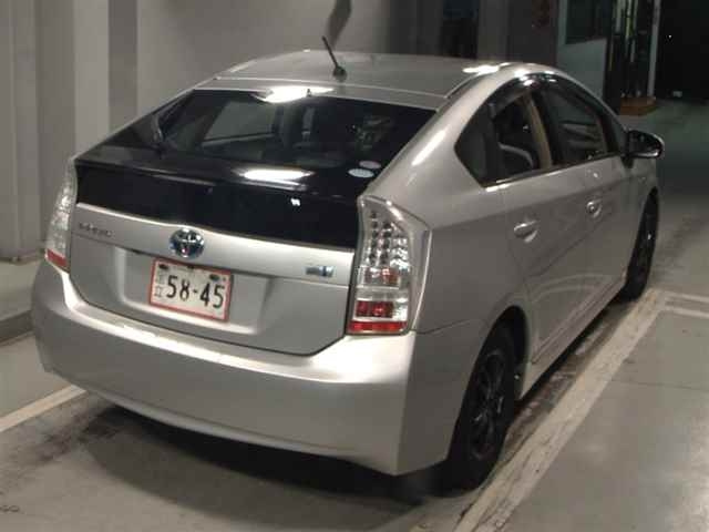 TOYOTA PRIUS 2011