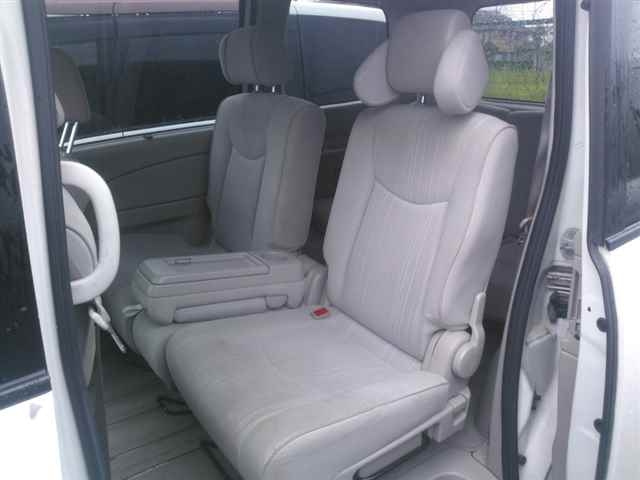NISSAN SERENA 2011