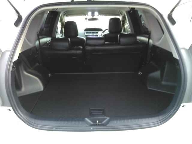 TOYOTA PRIUS ALPHA 2016