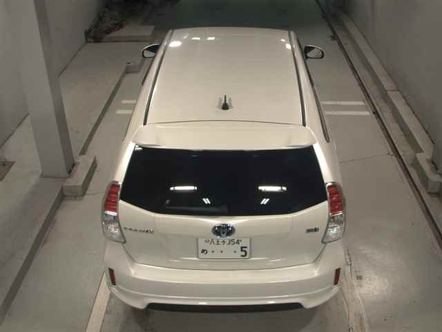 TOYOTA PRIUS ALPHA 2016