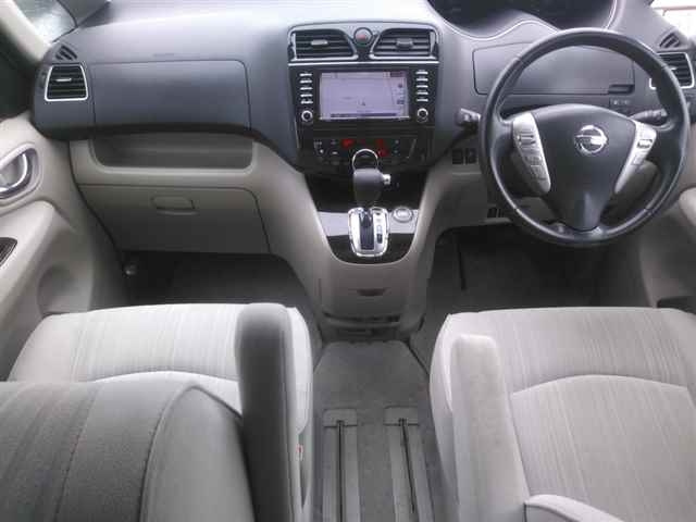 NISSAN SERENA 2011
