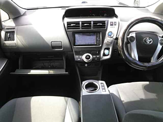 TOYOTA PRIUS ALPHA 2012