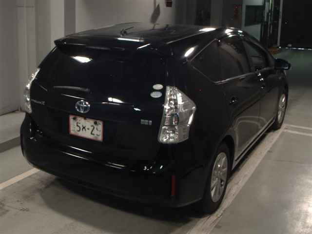 TOYOTA PRIUS ALPHA 2012