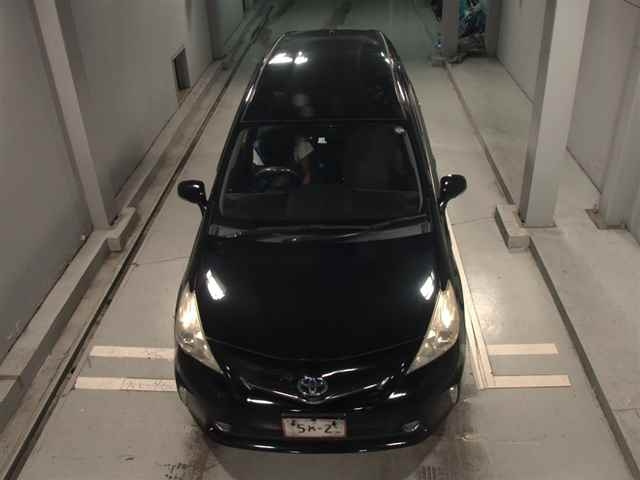 TOYOTA PRIUS ALPHA 2012