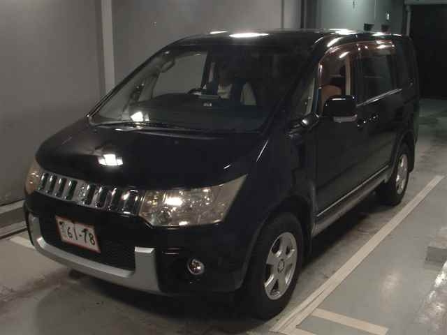 MITSUBISHI DELICA D5 2010