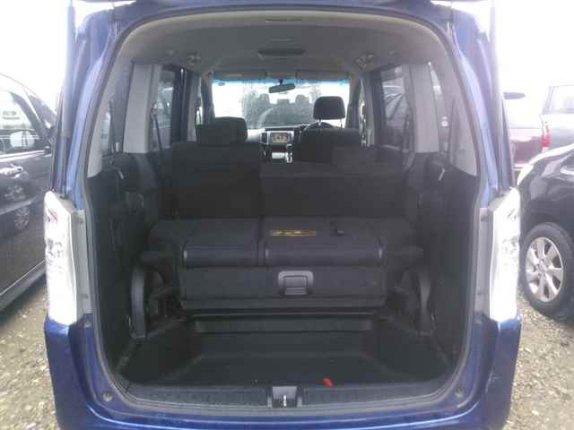 HONDA STEP WAGON 2011