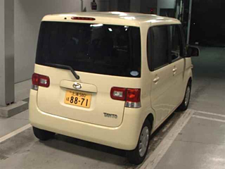 DAIHATSU TANTO 2009