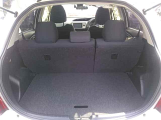 TOYOTA VITZ 2016
