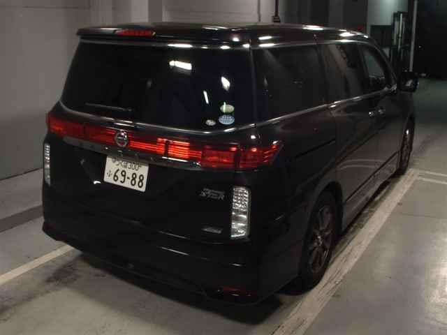NISSAN ELGRAND 2011