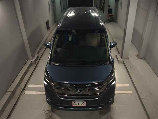 TOYOTA VELLFIRE 2016