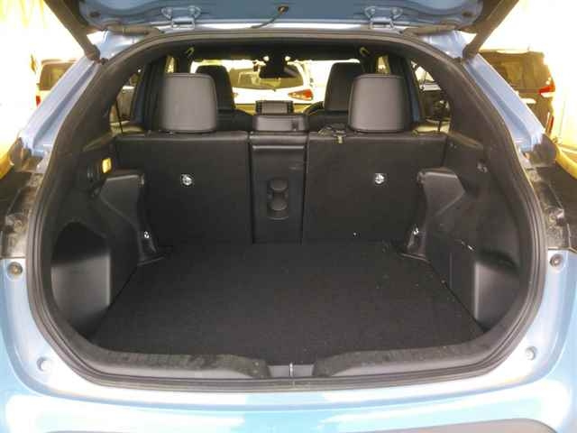 TOYOTA YARIS CROSS 2023