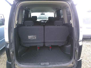 NISSAN SERENA 2010