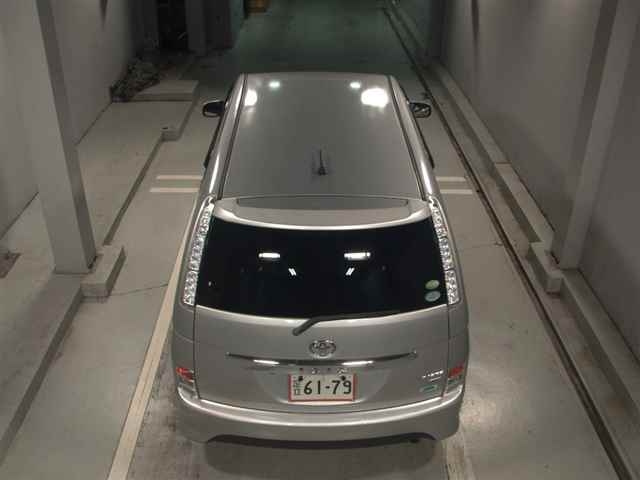 TOYOTA ISIS 2013