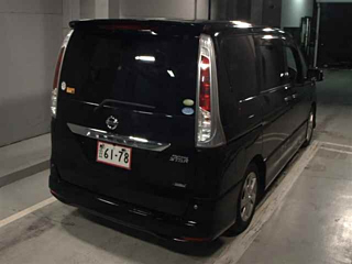NISSAN SERENA 2010