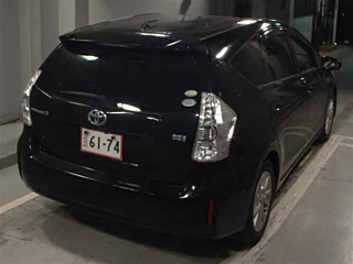 TOYOTA PRIUS ALPHA 2013