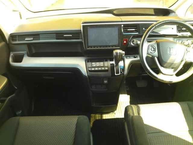 HONDA STEP WAGON 2016