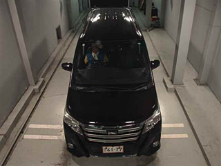 TOYOTA NOAH 2016