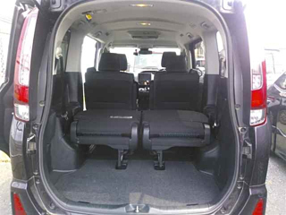 TOYOTA NOAH 2016