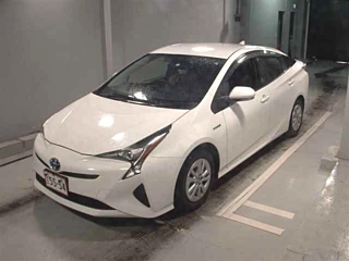 TOYOTA PRIUS 2018