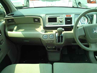 HONDA LIFE 2011