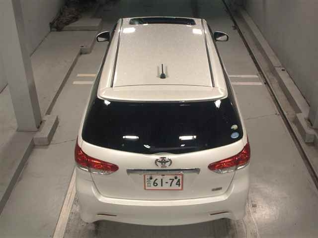 TOYOTA WISH 2010