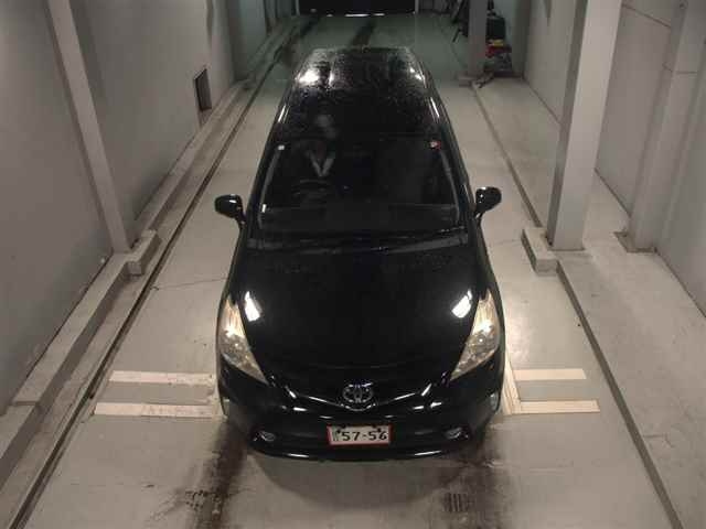 TOYOTA PRIUS ALPHA 2012