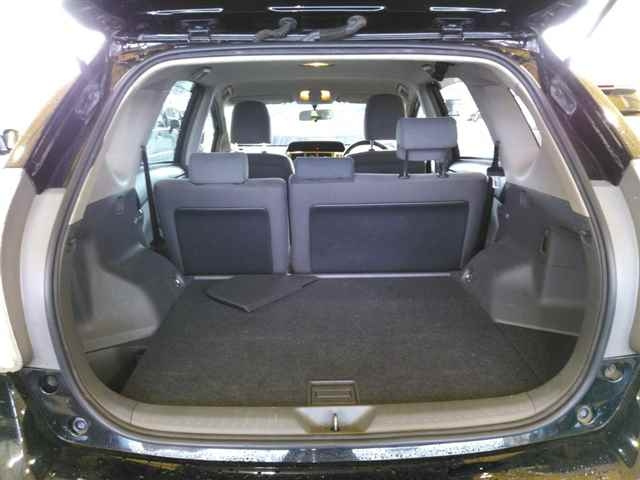 TOYOTA PRIUS ALPHA 2012