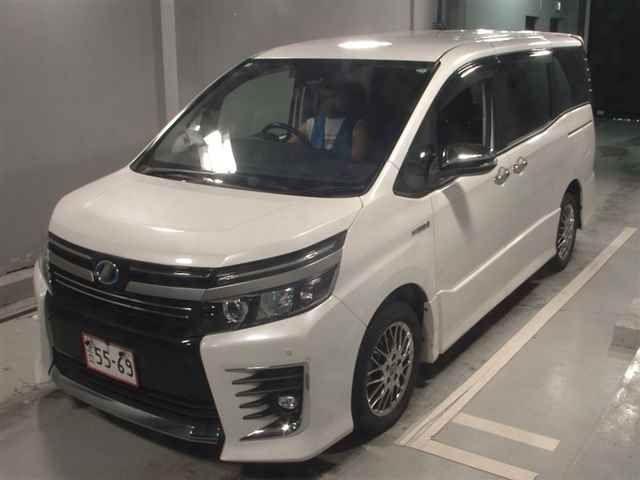 TOYOTA VOXY 2016