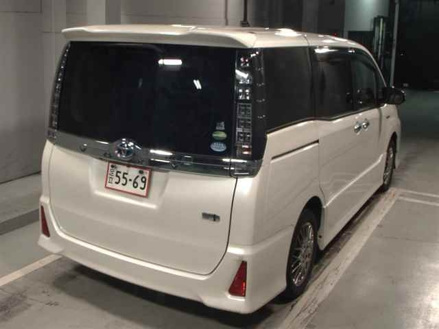 TOYOTA VOXY 2016