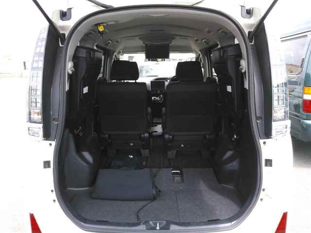 TOYOTA VOXY 2016