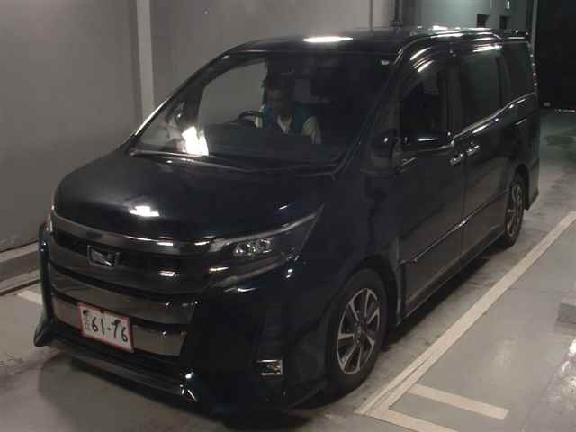 TOYOTA NOAH 2018