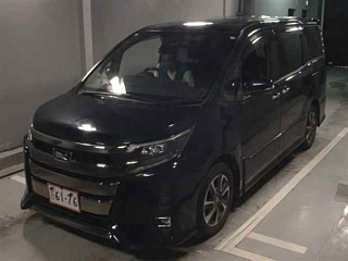TOYOTA NOAH 2018