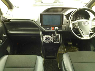 TOYOTA NOAH 2018