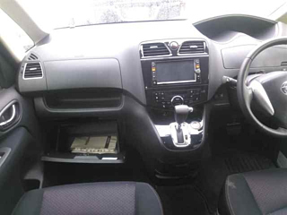 NISSAN SERENA 2013