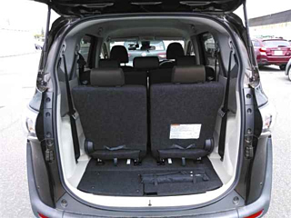 TOYOTA SIENTA 2018