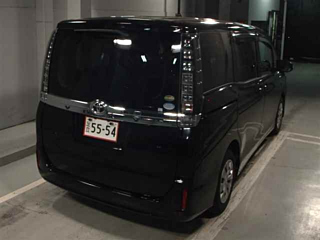 TOYOTA VOXY 2017