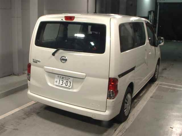 NISSAN NV200 2013